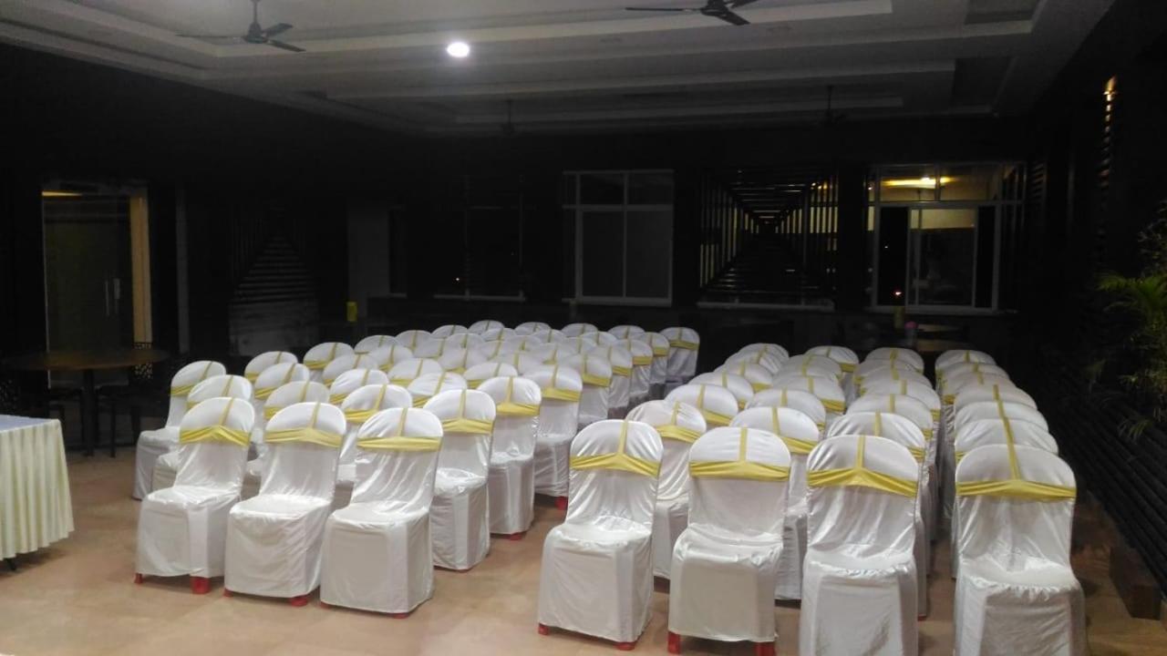 The Southgate Business Hotel Thiruvananthapuram Екстериор снимка